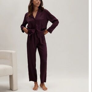 LUNYA BNWT Washable Silk Long Sleeve Pant Set in Vintage Merlot Jacquard Size S